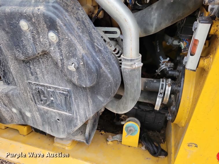 image for item EE0925 2019 Caterpillar 249D tracked skid steer loader