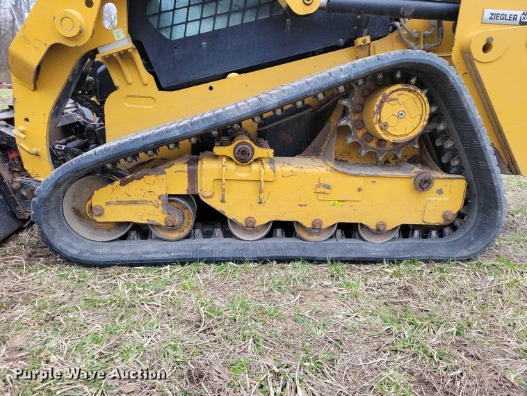image for item EE0925 2019 Caterpillar 249D tracked skid steer loader