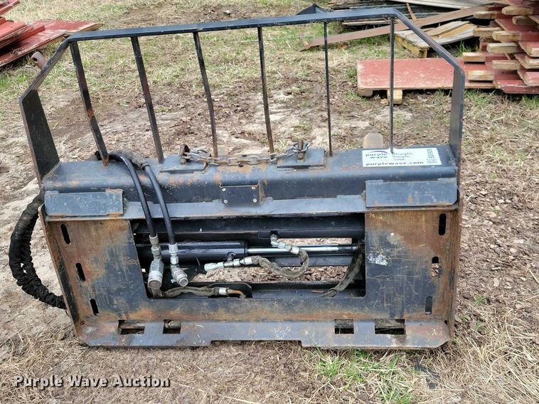 image for item EE0926 Bobcat skid steer forks