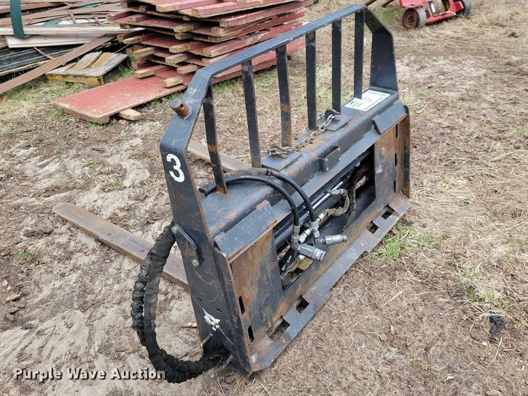 image for item EE0926 Bobcat skid steer forks