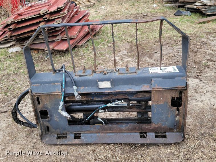 image for item EE0927 Bobcat skid steer forks