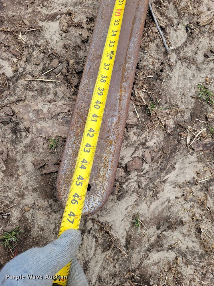 image for item EE0927 Bobcat skid steer forks