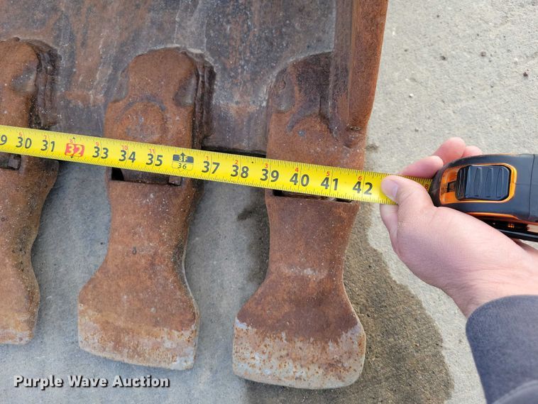 image for item EE0930 1999 Komatsu PC150LC excavator