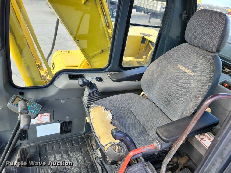 image for item EE0930 1999 Komatsu PC150LC excavator