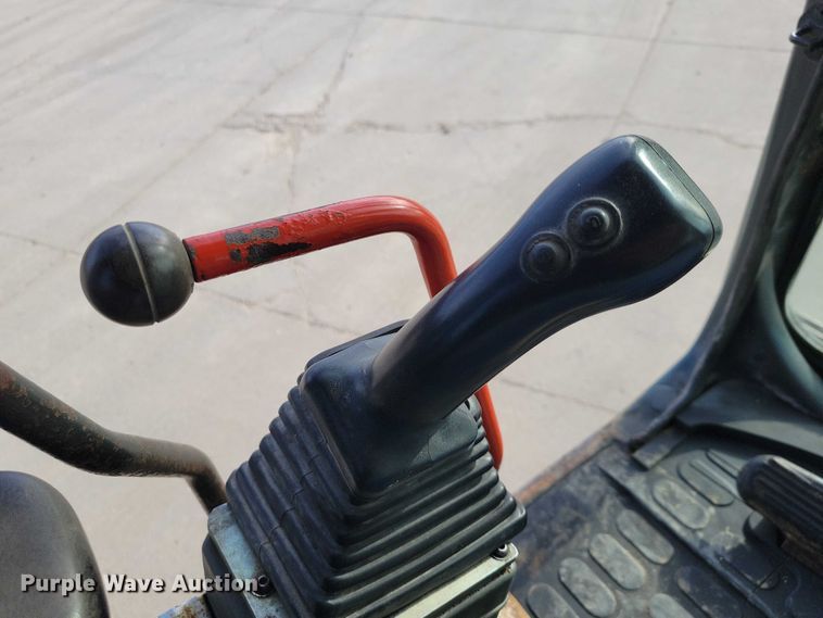 image for item EE0930 1999 Komatsu PC150LC excavator