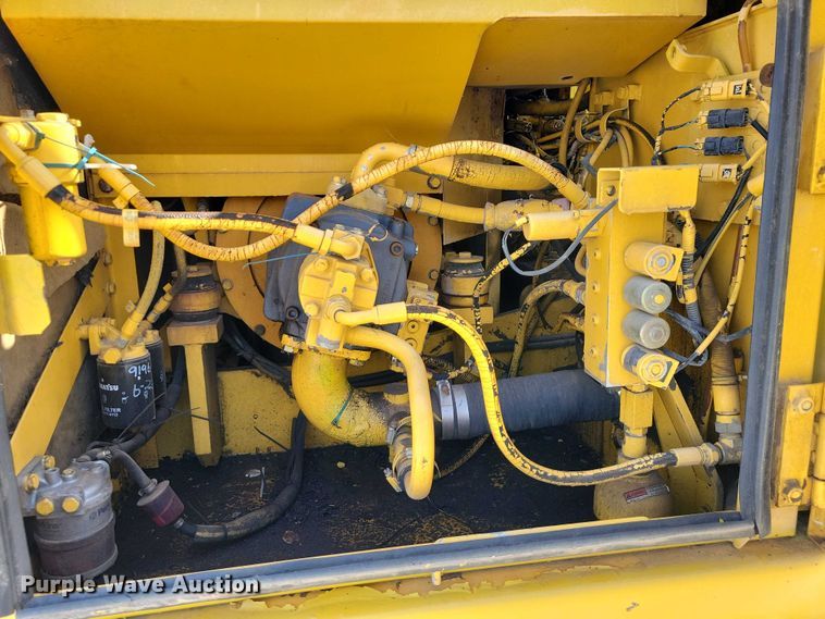 image for item EE0930 1999 Komatsu PC150LC excavator