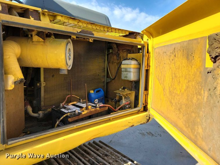 image for item EE0930 1999 Komatsu PC150LC excavator