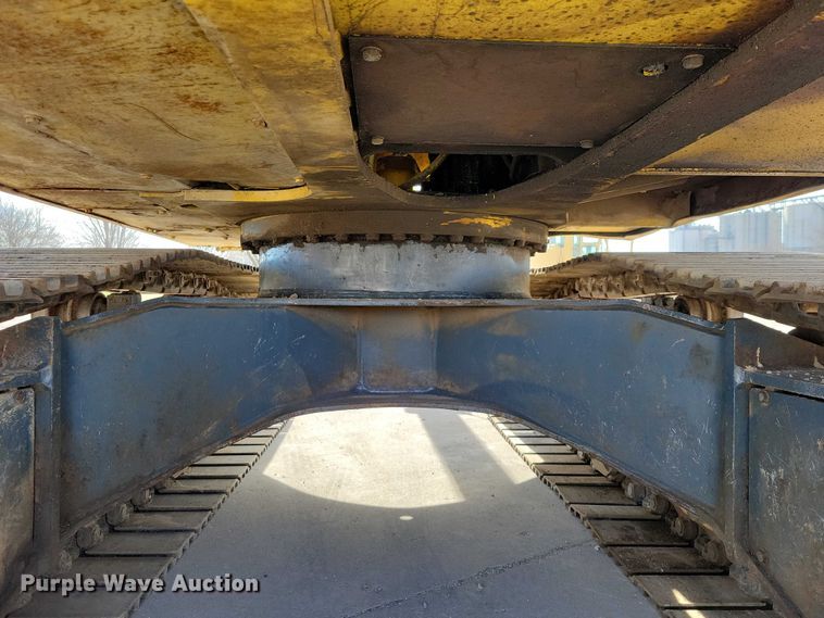 image for item EE0930 1999 Komatsu PC150LC excavator