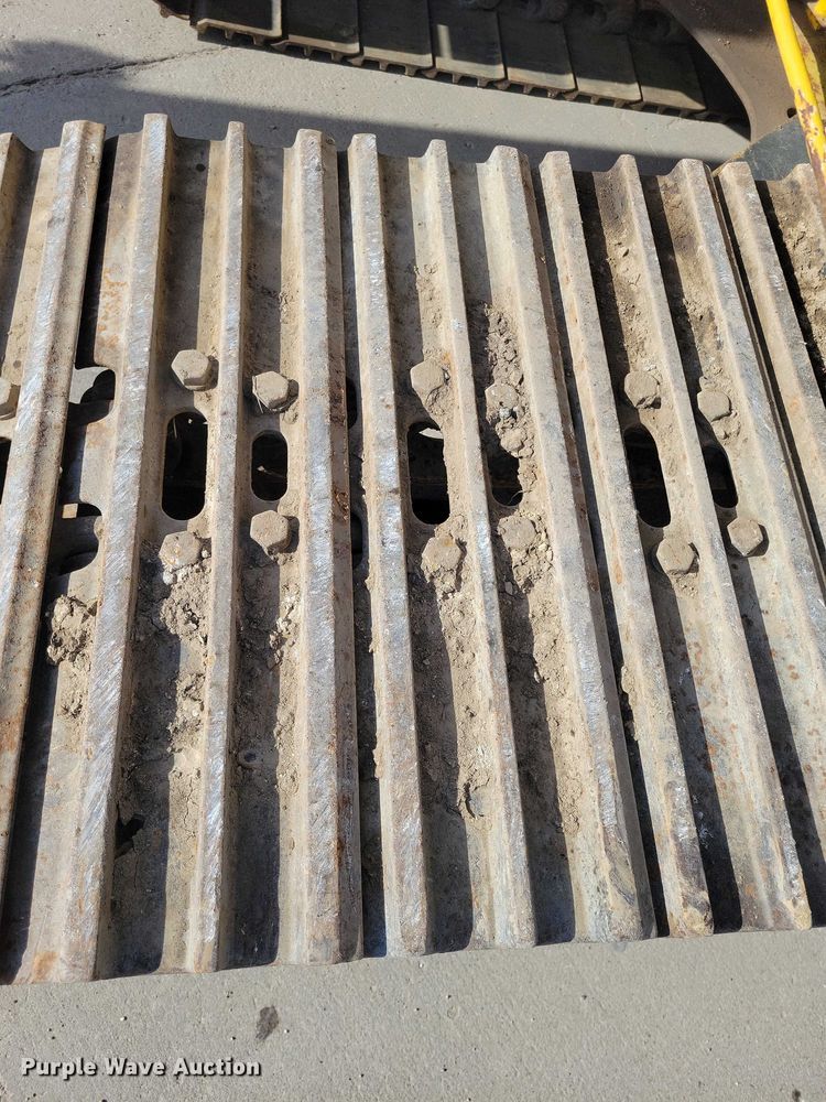 image for item EE0930 1999 Komatsu PC150LC excavator