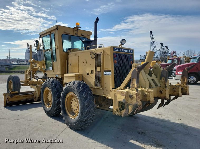 image for item EE0931 1988 Caterpillar 140G motor grader