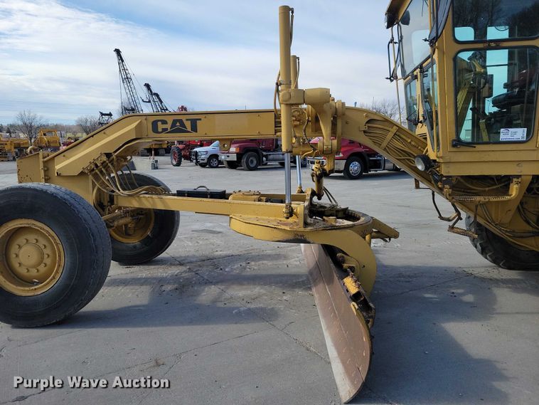 image for item EE0931 1988 Caterpillar 140G motor grader