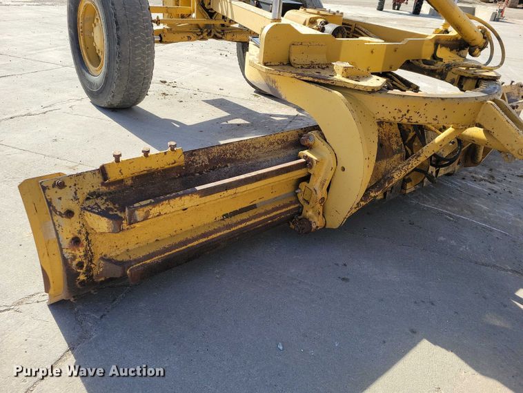 image for item EE0931 1988 Caterpillar 140G motor grader