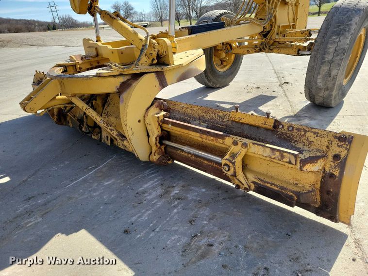 image for item EE0931 1988 Caterpillar 140G motor grader