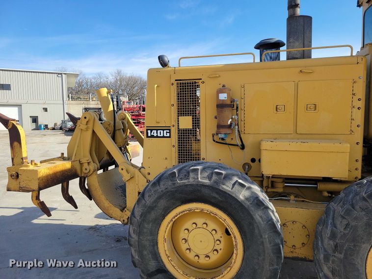 image for item EE0931 1988 Caterpillar 140G motor grader