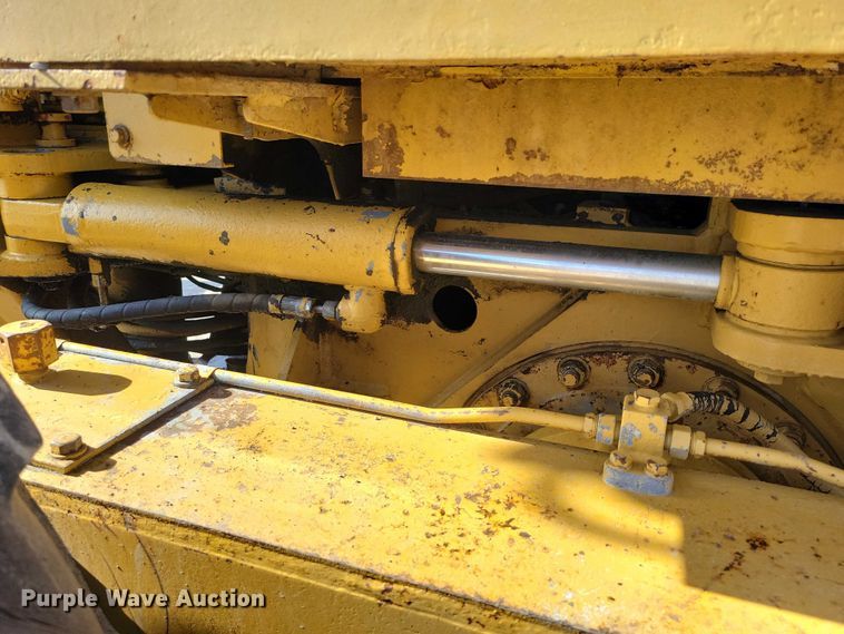 image for item EE0931 1988 Caterpillar 140G motor grader