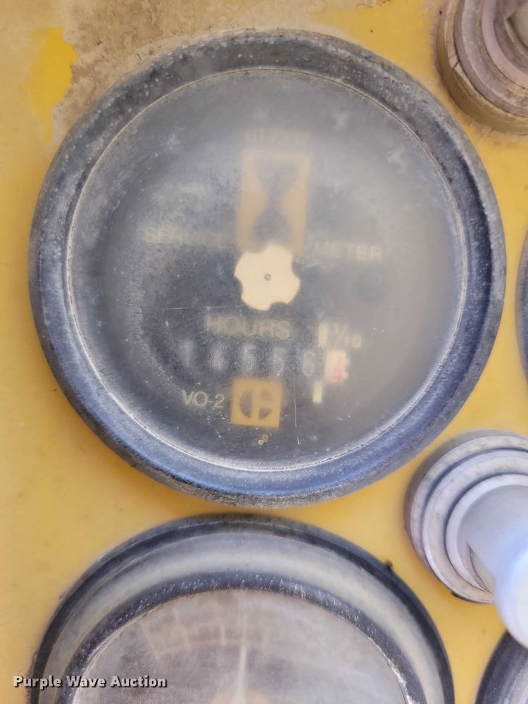 image for item EE0931 1988 Caterpillar 140G motor grader