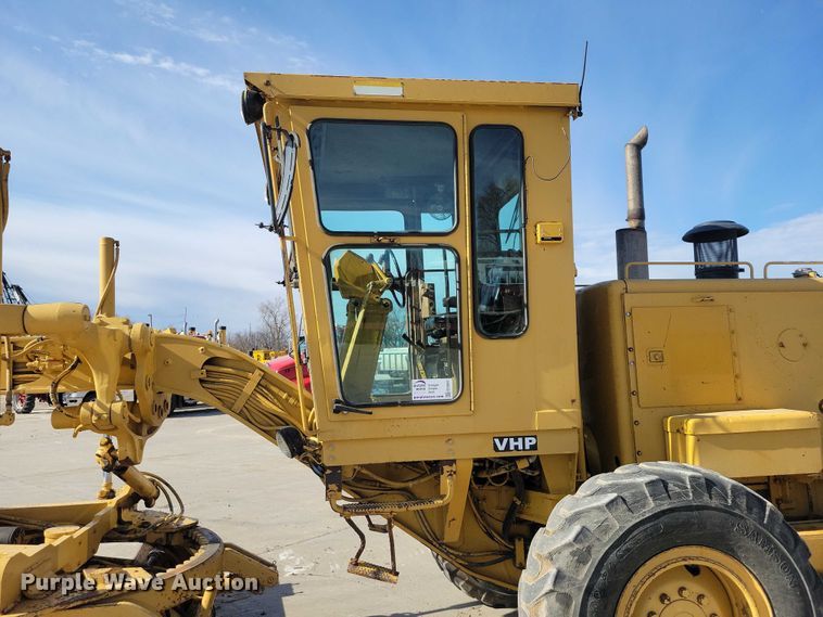 image for item EE0931 1988 Caterpillar 140G motor grader