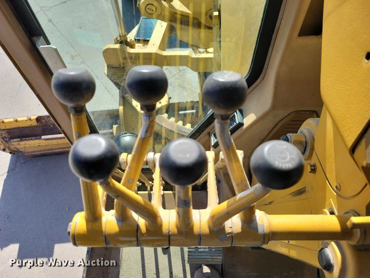 image for item EE0931 1988 Caterpillar 140G motor grader