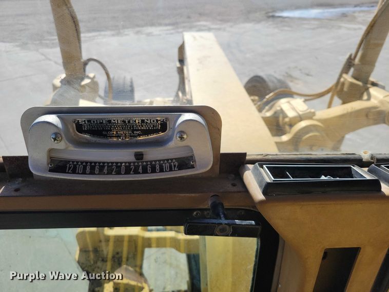 image for item EE0931 1988 Caterpillar 140G motor grader