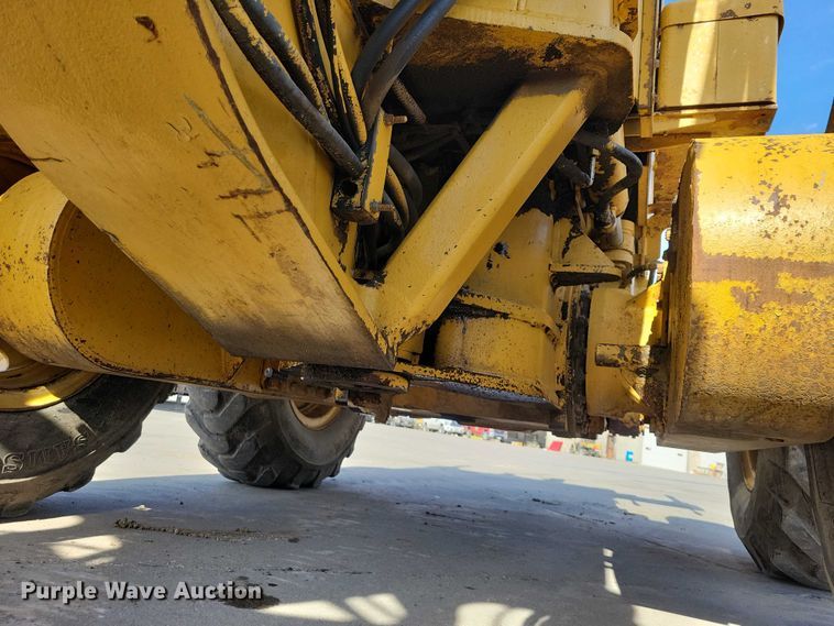 image for item EE0931 1988 Caterpillar 140G motor grader