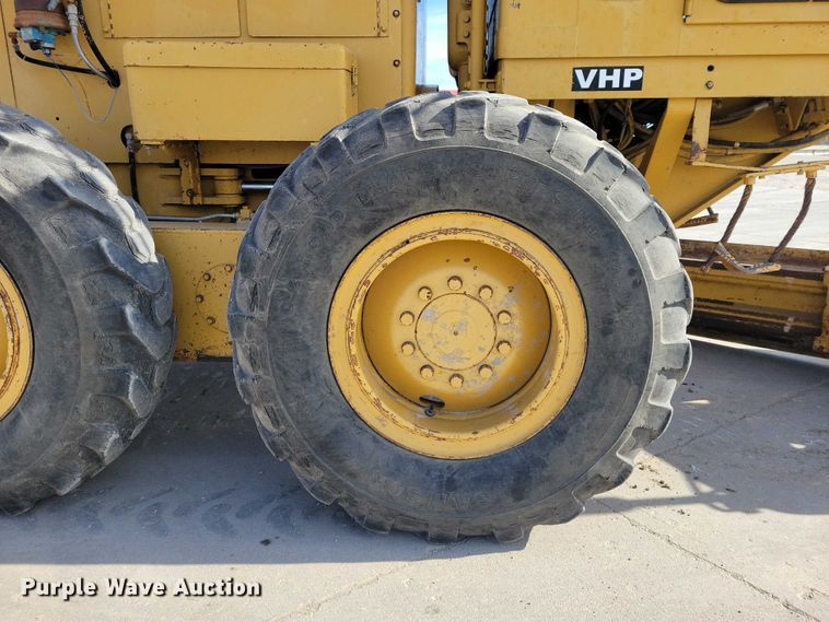 image for item EE0931 1988 Caterpillar 140G motor grader