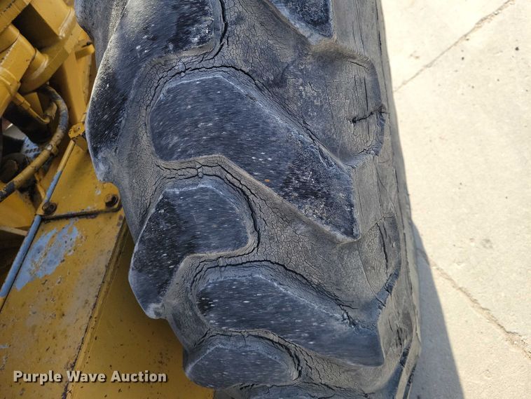 image for item EE0931 1988 Caterpillar 140G motor grader