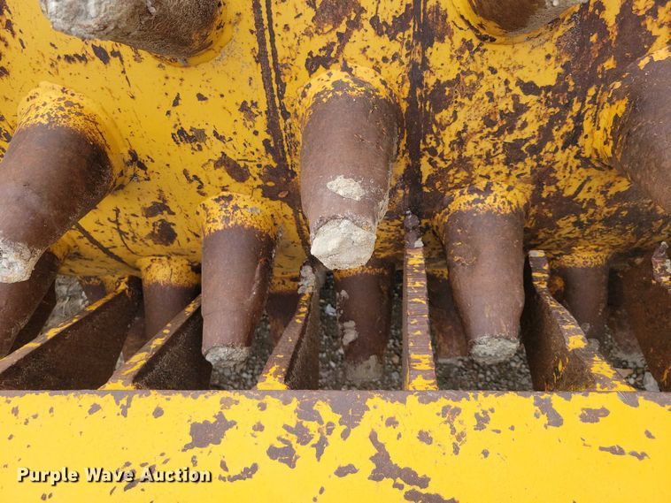 image for item EE0932 Wedgefoot roller