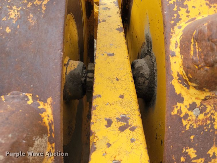 image for item EE0932 Wedgefoot roller