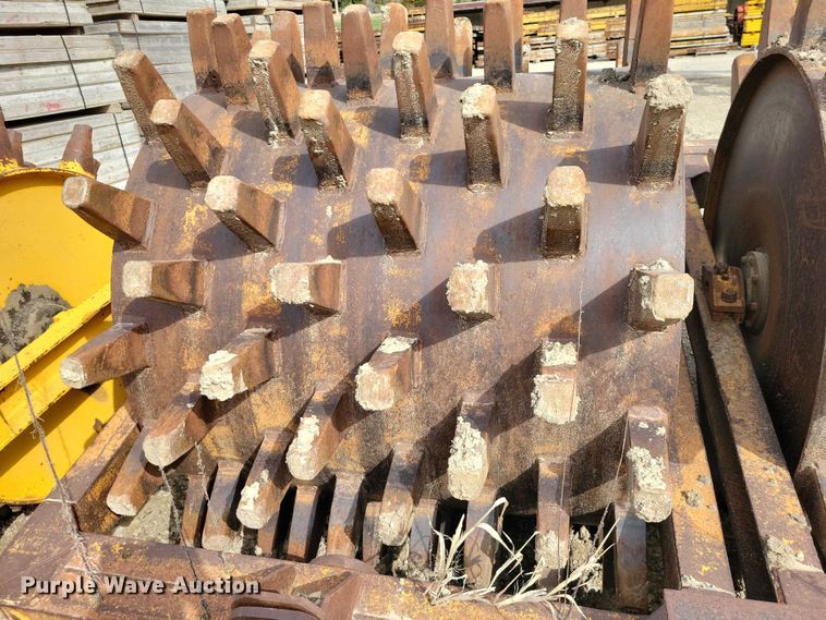 image for item EE0933 Wedgefoot roller
