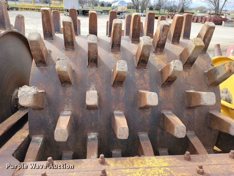 image for item EE0933 Wedgefoot roller