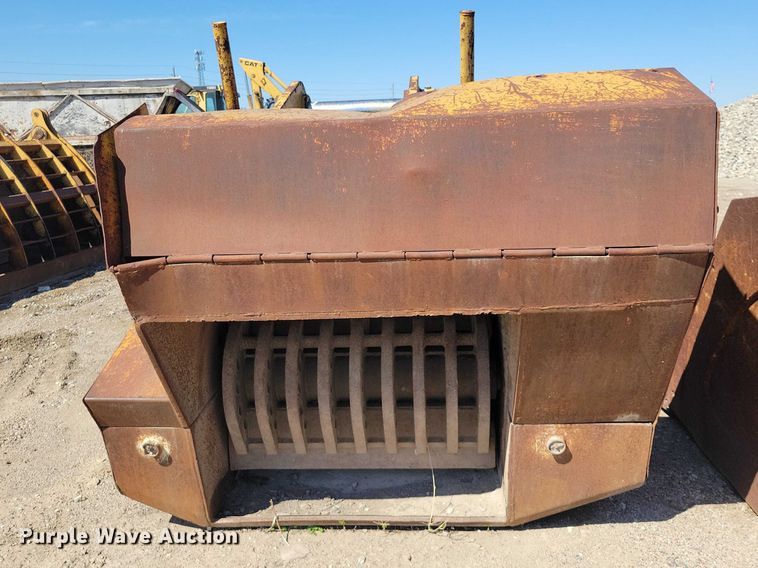 image for item EE0934 Crush-All 42 impact crusher