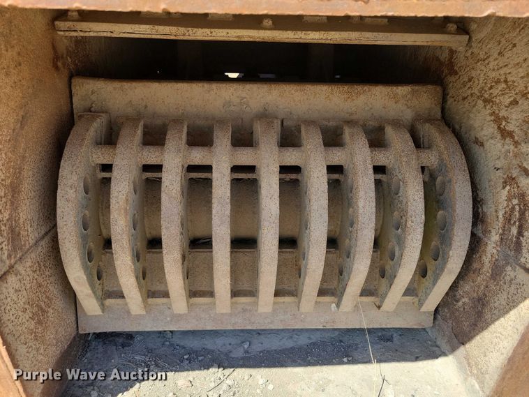 image for item EE0934 Crush-All 42 impact crusher