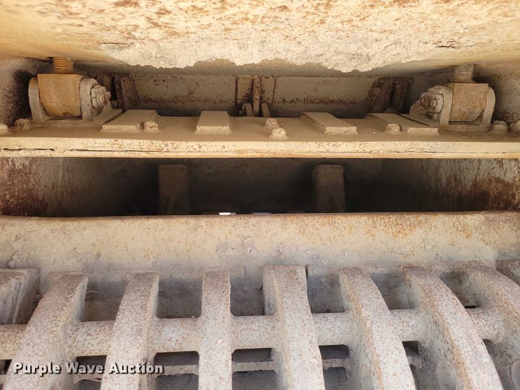 image for item EE0934 Crush-All 42 impact crusher