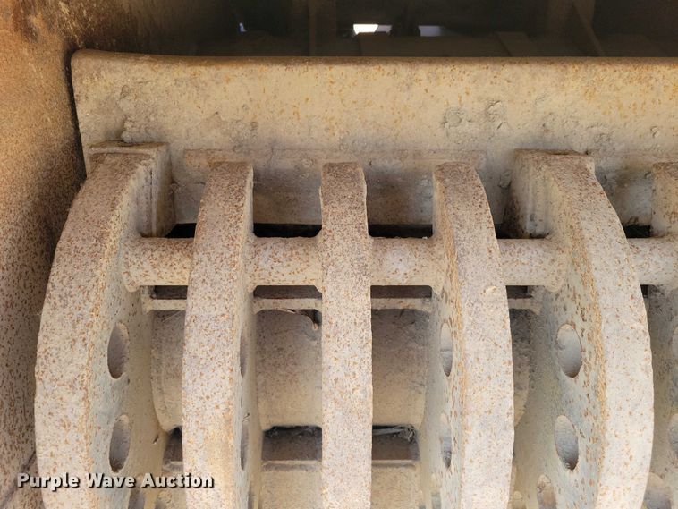 image for item EE0934 Crush-All 42 impact crusher