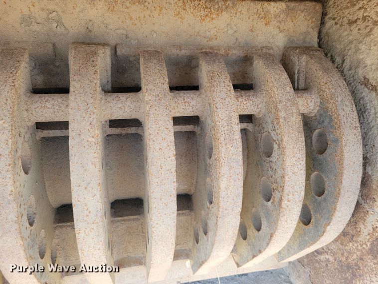 image for item EE0934 Crush-All 42 impact crusher