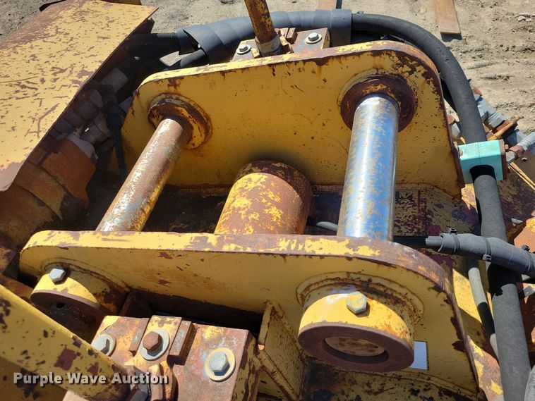 image for item EE0934 Crush-All 42 impact crusher