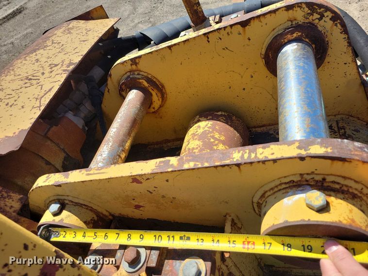 image for item EE0934 Crush-All 42 impact crusher