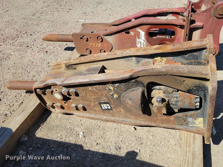 image for item EE0935 Caterpillar breaker