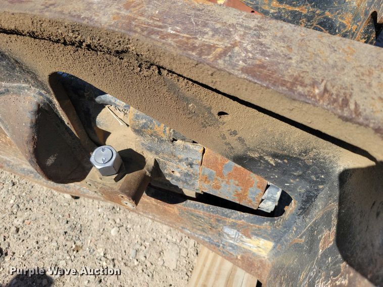 image for item EE0935 Caterpillar breaker