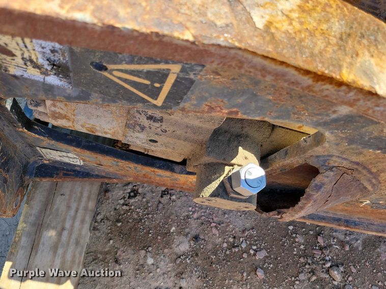 image for item EE0935 Caterpillar breaker