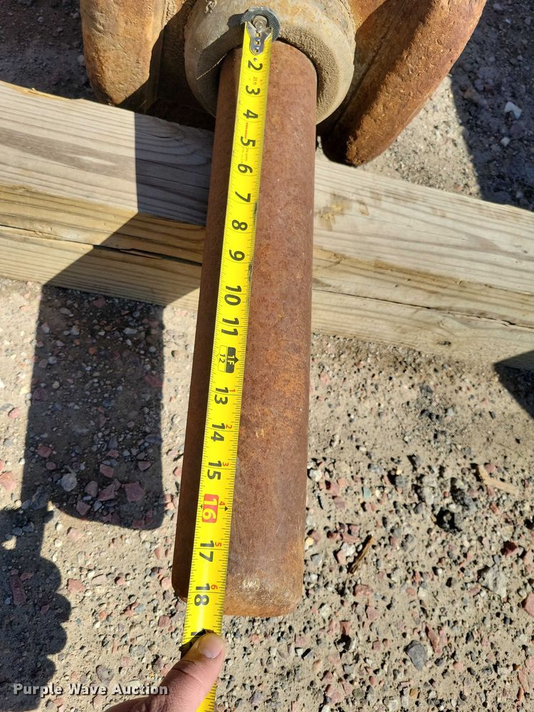 image for item EE0935 Caterpillar breaker