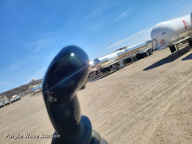 image for item EE0937 2012 Case CX210B excavator