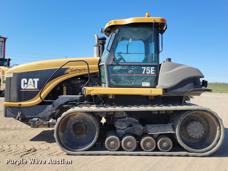 image for item EE0939 1998 Caterpillar Challenger 75E tractor