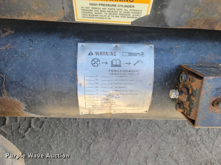 image for item EE0939 1998 Caterpillar Challenger 75E tractor