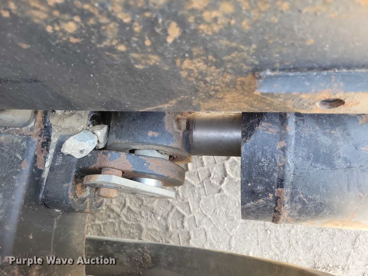 image for item EE0939 1998 Caterpillar Challenger 75E tractor