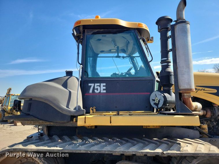 image for item EE0939 1998 Caterpillar Challenger 75E tractor