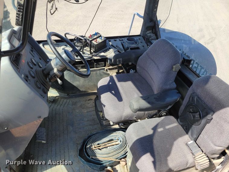 image for item EE0939 1998 Caterpillar Challenger 75E tractor