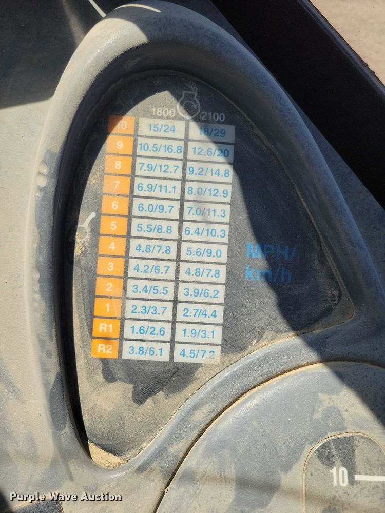 image for item EE0939 1998 Caterpillar Challenger 75E tractor