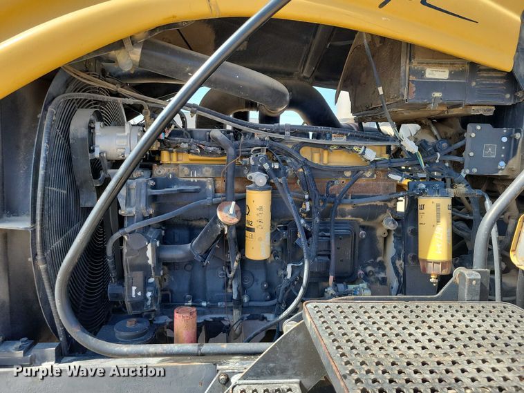 image for item EE0939 1998 Caterpillar Challenger 75E tractor