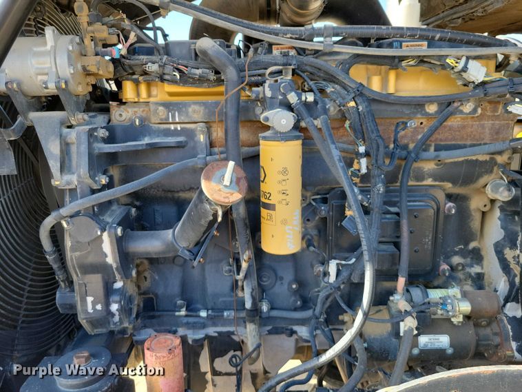 image for item EE0939 1998 Caterpillar Challenger 75E tractor